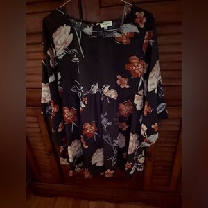 Umgee Relaxed Floral Blouse size L
